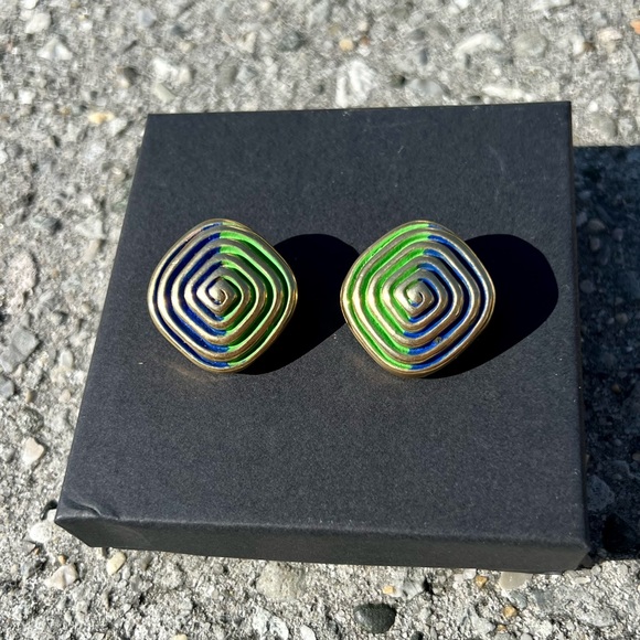 Vintage Funky 70s 80s Art Deco Two-tone Enamel Gold Spiral Clip Earrings - Picture 3 of 11